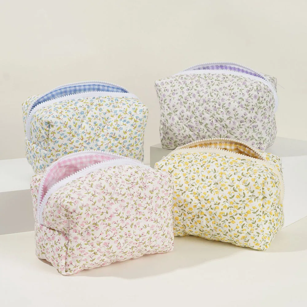 Travel Accessories Needed - Opbergorganisator Bloemen Gezwollen Gewatteerde Make-up Tas