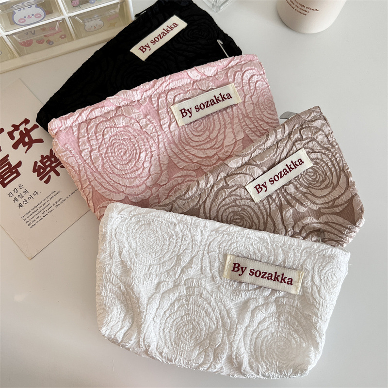 Franse Reliëf Bloemen Reizen C - Travel Accessories Needed recensie en prijs