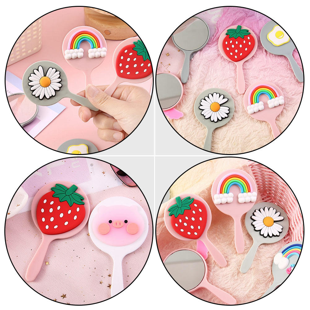 Handheld aardbeien make-upspie - Travel Accessories Needed recensie en prijs